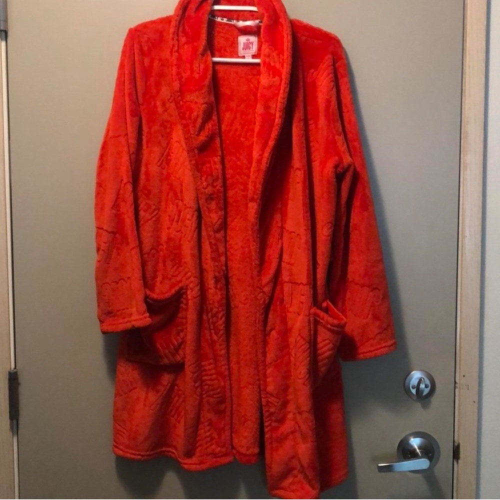 Juicy Couture Women’s Red and Orange Robe